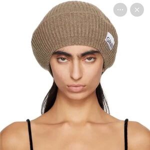 NWT Ganni Taupe Ribbed Knit Beret
